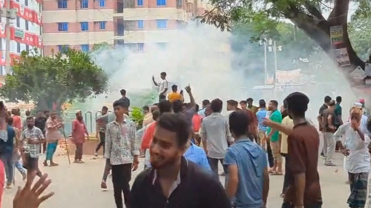 হজযাত্রীর লাগেজ নিয়ে দুই গ্রামবাসীর সংঘর্ষ, আহত ১০