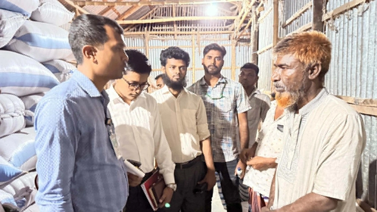 লাল তিল রং করে কালো করে বিক্রির চেষ্টা, দুই ব্যবসায়ীকে জরিমানা ৬ লাখ