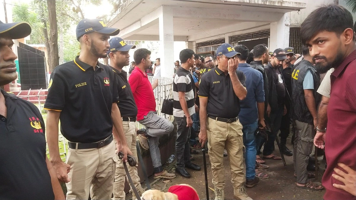 জেনেভা ক্যাম্পে র‍্যাব-পুলিশ-ডিএনসির যৌথ অভিযান চলছে