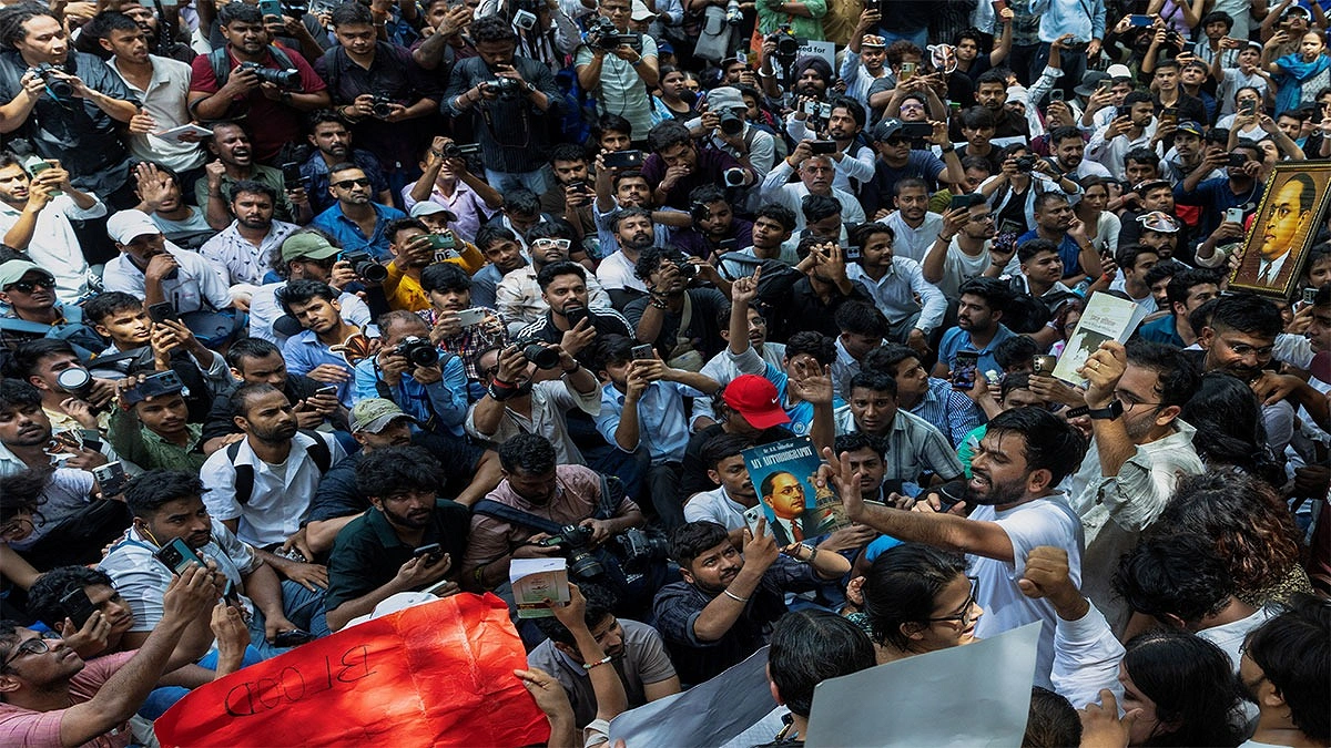 ঘুণে ধরা ভারতের পরিবর্তন চায় জেন-জি