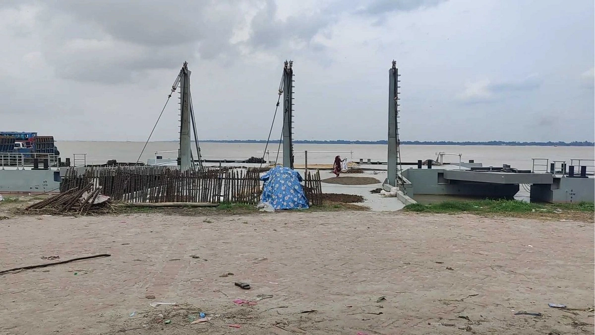 ঘাট প্রকল্প থেকে বাদ ১৪ খরচ
