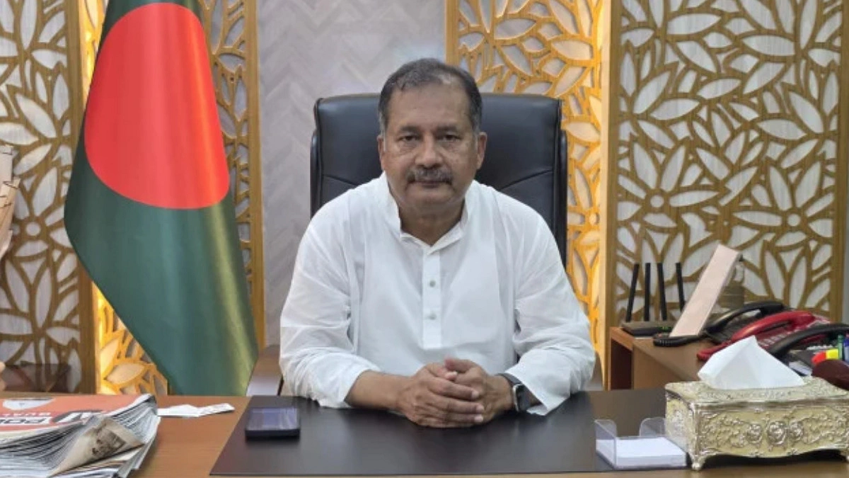 প্রধানমন্ত্রীর সফরে যোগ দিতে বেইজিংয়ে তথ্যমন্ত্রী