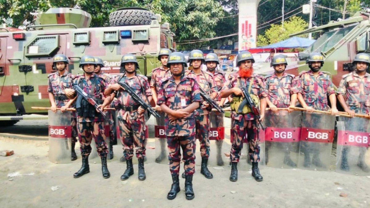 রাজধানীর বিভিন্ন পয়েন্টে বিজিবি মোতায়েন