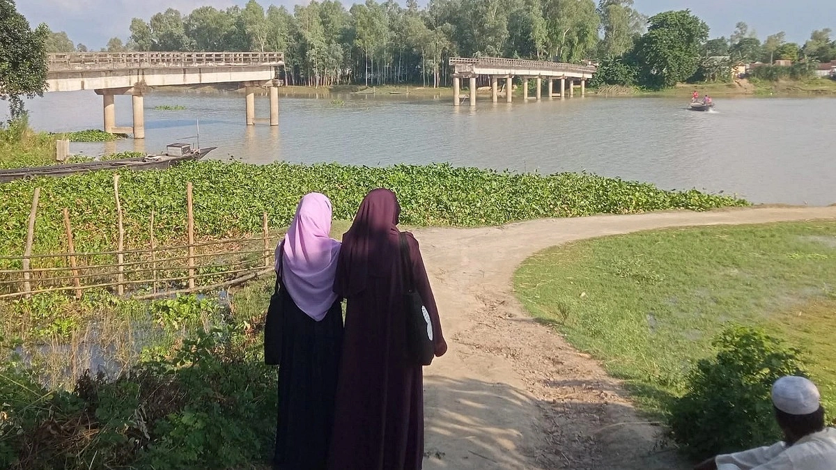 ভেঙে যাওয়ার ছয় বছর পরও ঝিনাই নদীর সেতু অচল