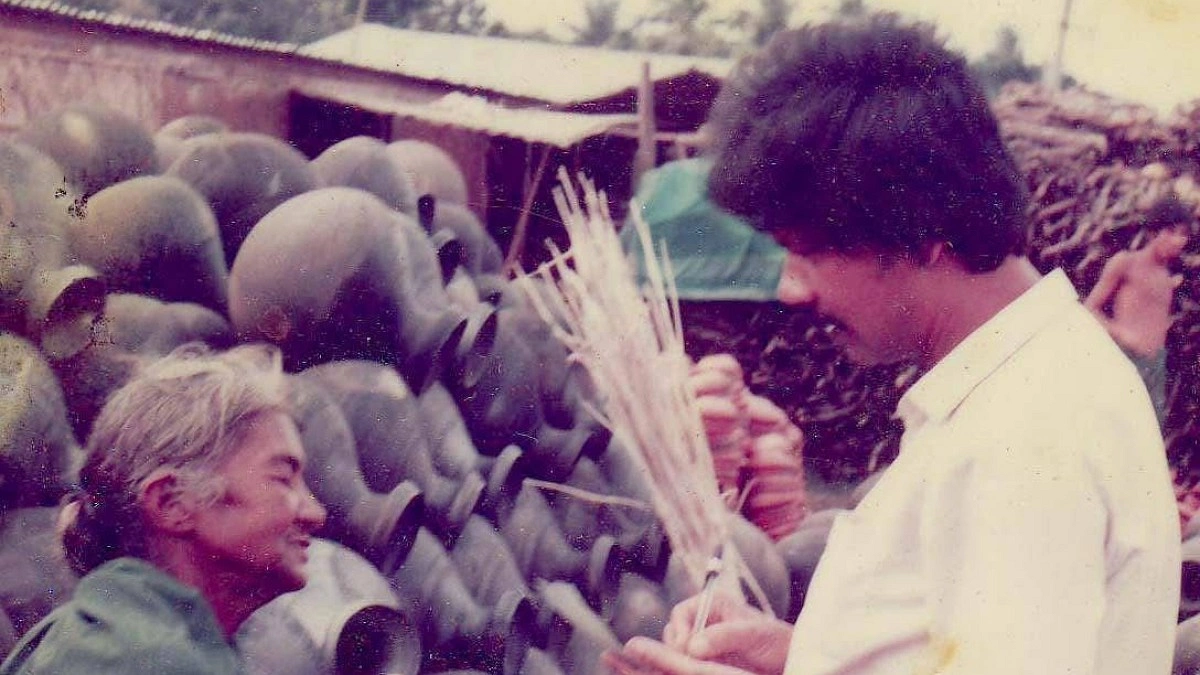 একজন আলোকচিত্রী, একজন চারণ সাংবাদিক