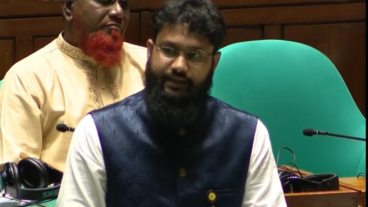এখন কি আমরা বলব ‘সবার আগে বগুড়া’