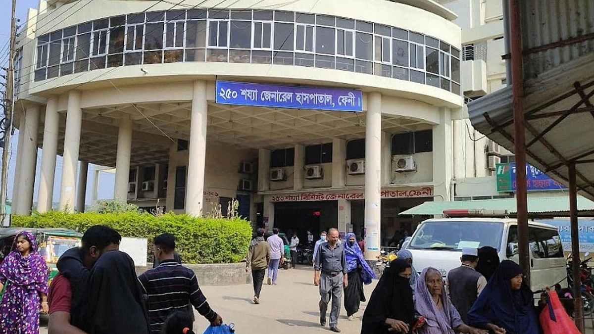 ফুলগাজীতে তাল পাড়তে গিয়ে গাছ থেকে পড়ে যুবক নিহত