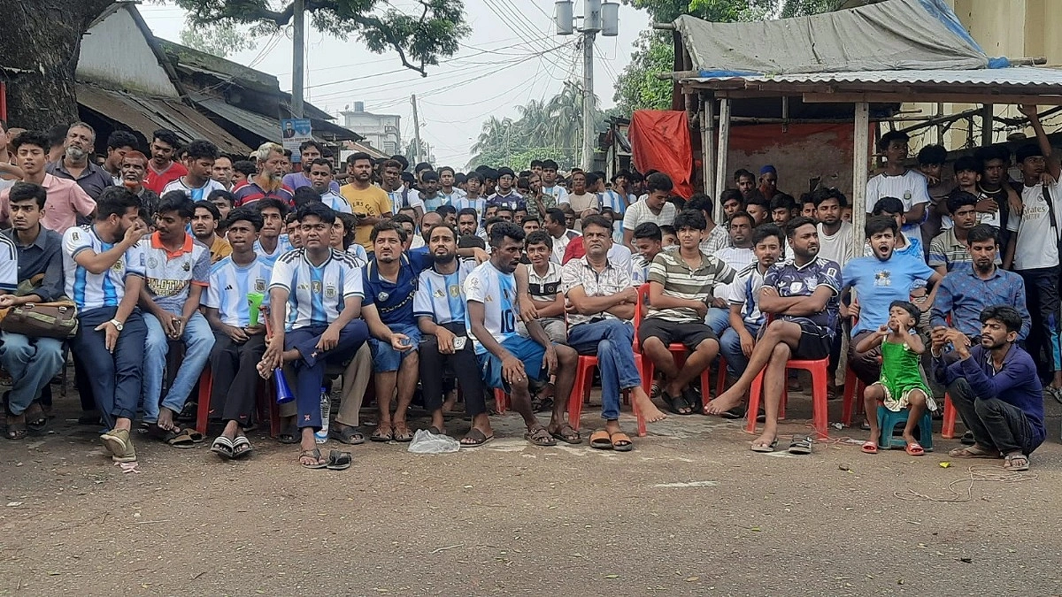 আর্জেন্টিনার জয়ে বাংলাহিলিতে সমর্থকদের উচ্ছ্বাস