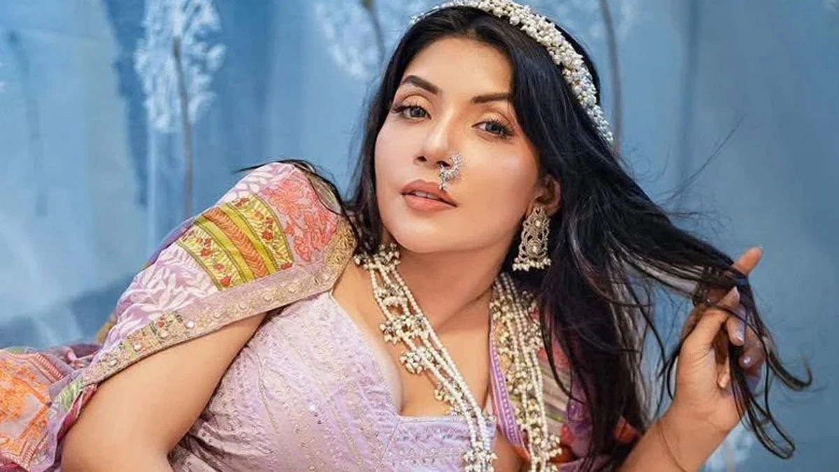 চলচ্চিত্র পরিচালনায় নওশাবা