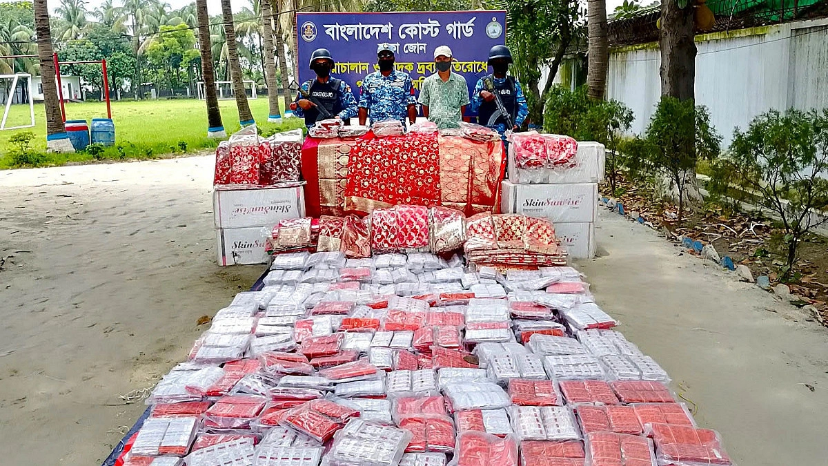 দেড় কোটি টাকার ভারতীয় পণ্য জব্দ
