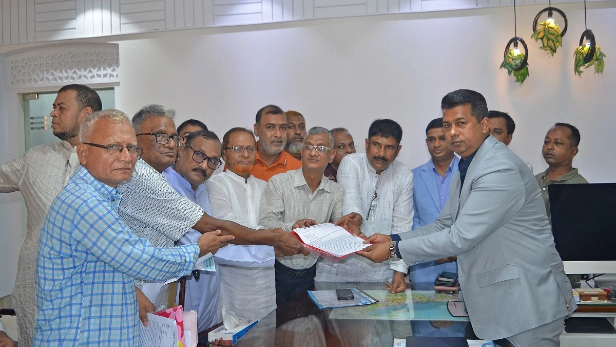 বন্দর রক্ষায় শ্রমিক সমাবেশ, প্রধানমন্ত্রী বরাবর স্মারকলিপি