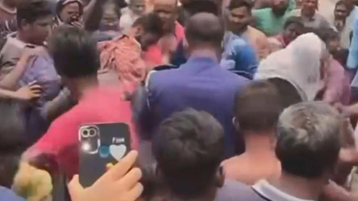 কুষ্টিয়ায় শিশু ধর্ষণচেষ্টার অভিযোগে যুবককে মারধর