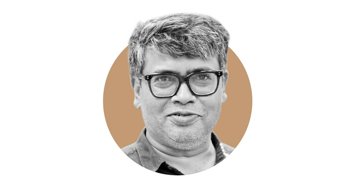 ‘হাসজারু’ মডেল থেকে বেরিয়ে আসতে হবে সংবাদমাধ্যমকে