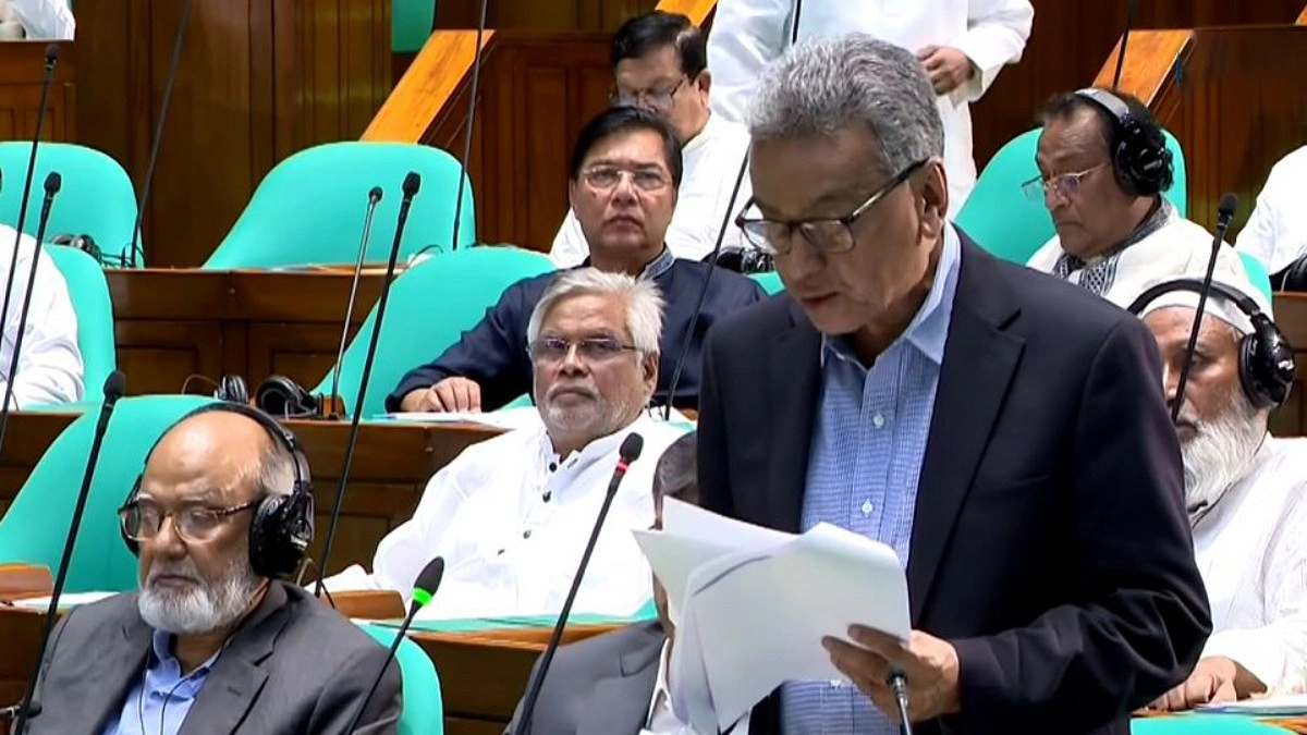 শেয়ারবাজার কেলেঙ্কারিতে ১ হাজার ৪৯৬ কোটি টাকার জরিমানা