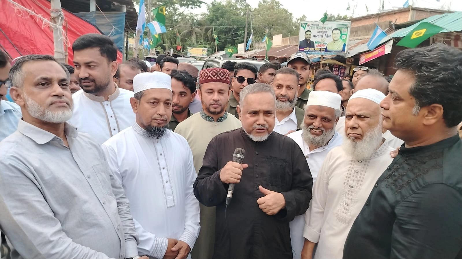 বক্তব্য রাখছেন সৈয়দ আব্দুল্লাহ মোহাম্মদ তাহের