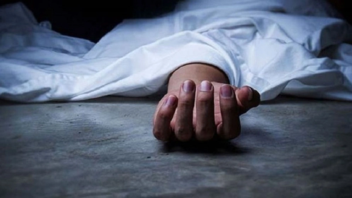 এলিফ্যান্ট রোডে ভবন থেকে পড়ে এসি মিস্ত্রির মৃত্যু
