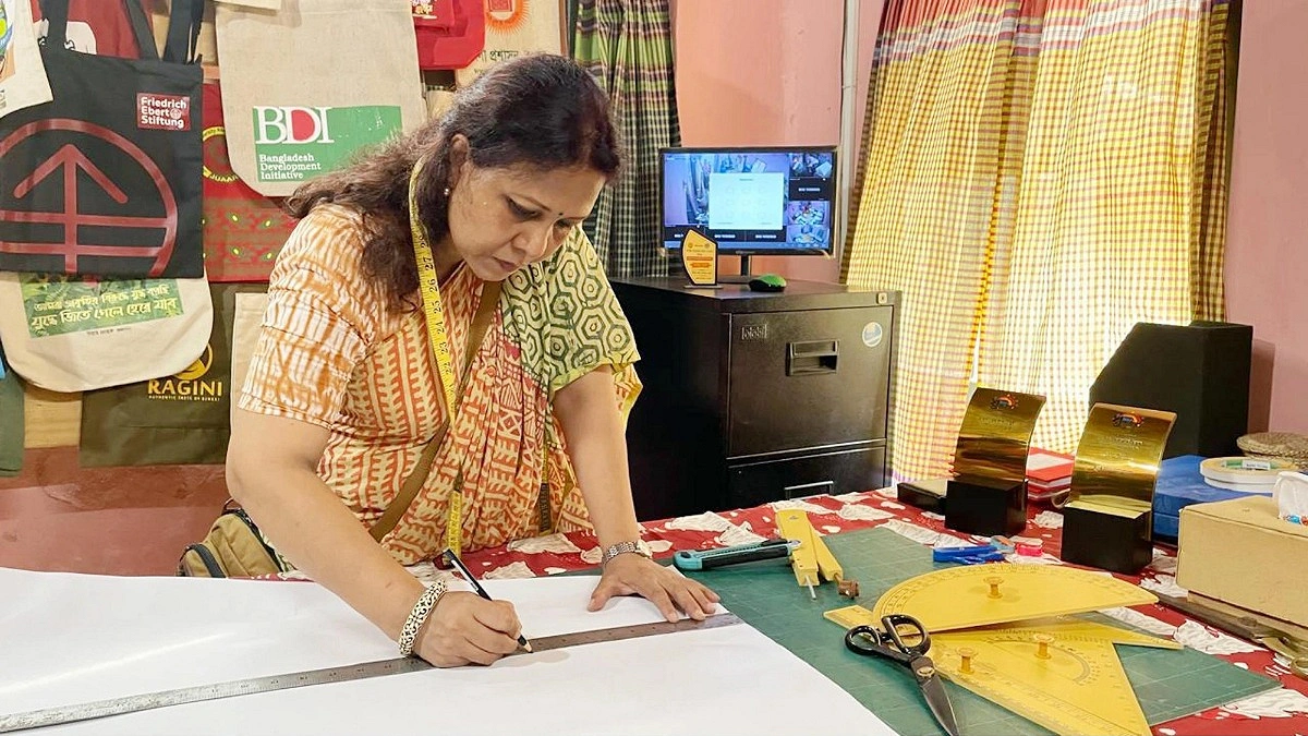 চলচ্চিত্রের স্বপ্নভঙ্গ থেকে সফল উদ্যোক্তা, রংপুরের মিতুলের ‘আহ্লাদ’ ছড়াচ্ছে আলো
