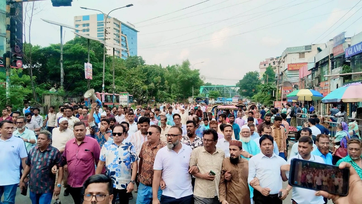 নিষিদ্ধ আ.লীগের অপতৎপরতার শঙ্কা, মাঠে ছিল বিএনপি