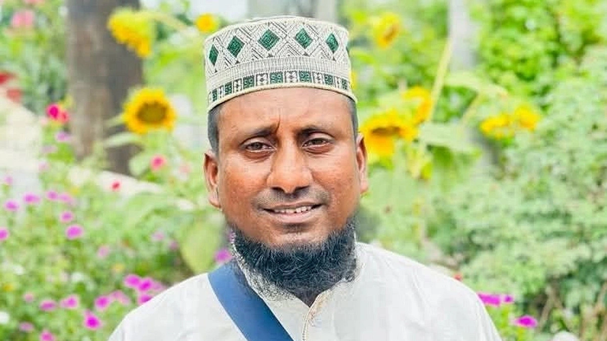 রেললাইনের পাশে পড়েছিল শিক্ষকের মরদেহ