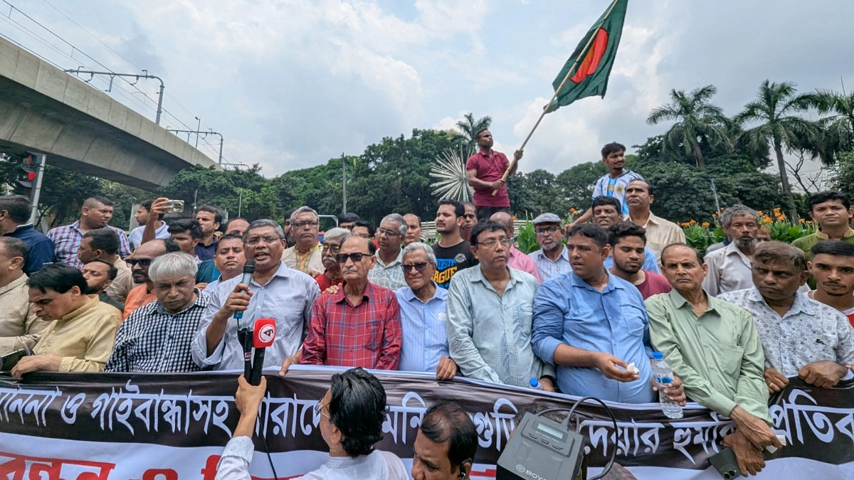 সব সম্প্রদায়কে মর্মাহত করে ধর্ম অবমাননা