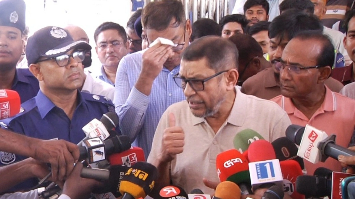 বিনা চিকিৎসায় কাউকে মরতে দেব না : স্বাস্থ্যমন্ত্রী