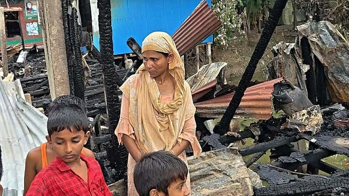 আগুনে পুড়ে অঙ্গার বিধবা সুমীর স্বপ্ন