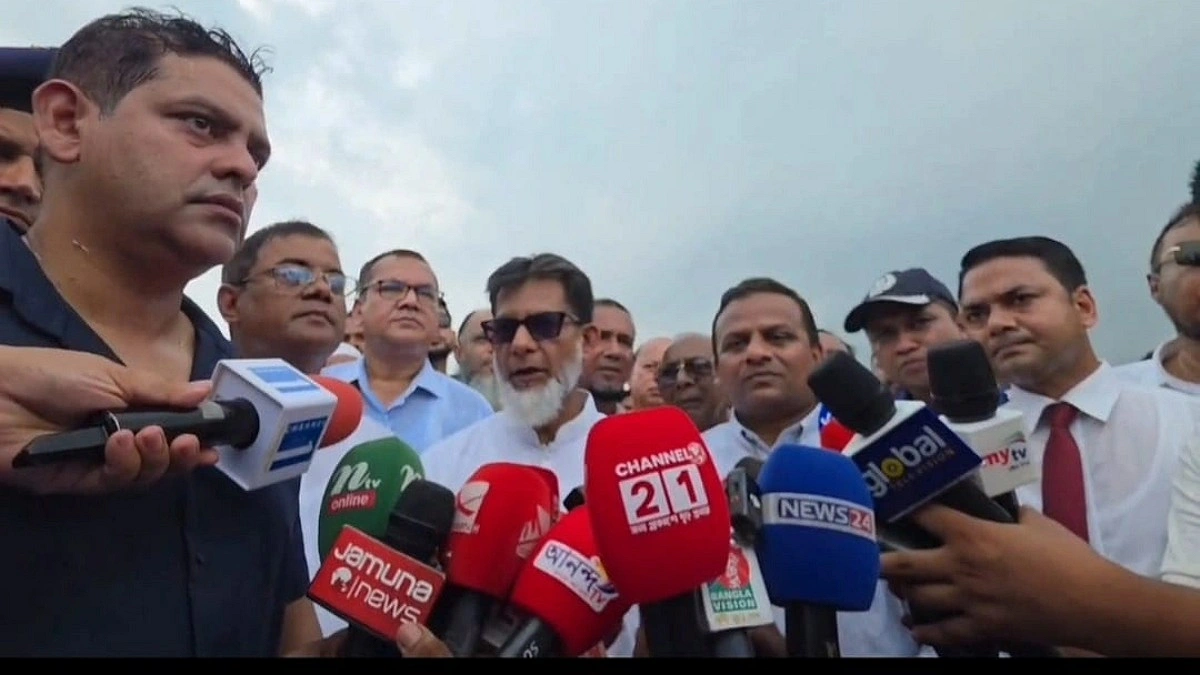 প্রতিশ্রুতি অনুযায়ী সরকার সারাদেশের যোগাযোগ ব্যবস্থা উন্নত করবে