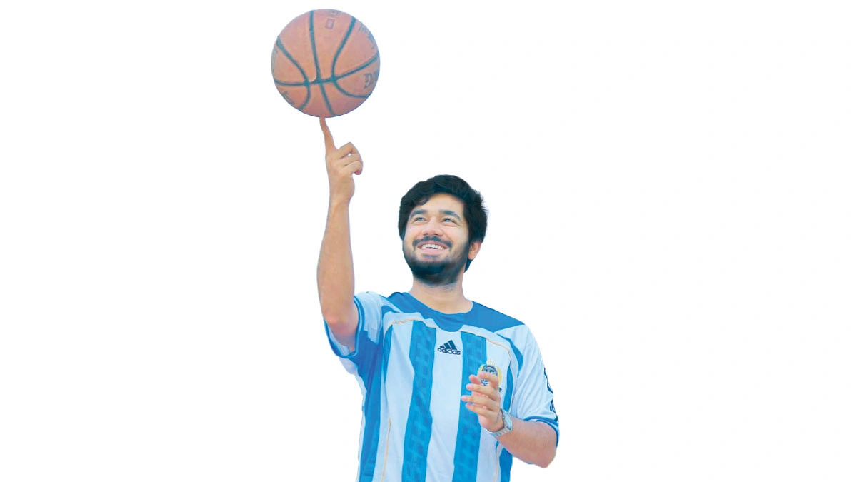 চেষ্টা করি চরিত্রের প্রেমে পড়তে