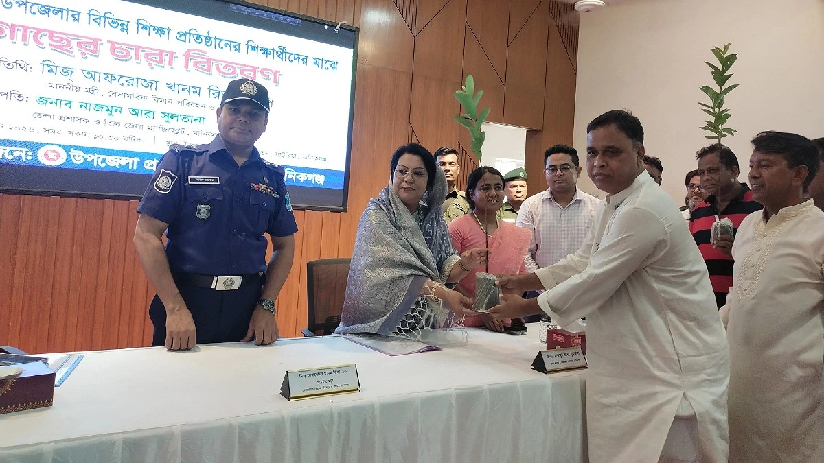 নারী শিক্ষার প্রসারে অভিভাবকদের সচেতন হওয়ার আহ্বান বিমানমন্ত্রীর