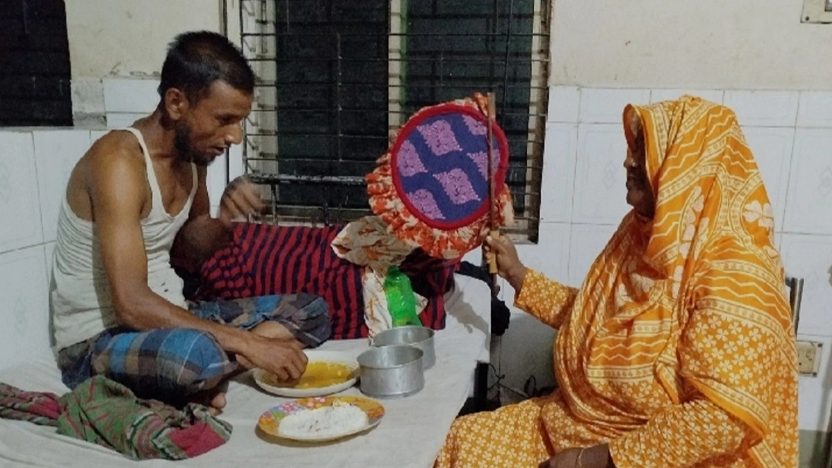 হিলিতে লোডশেডিংয়ে বিপর্যস্ত জনজীবন