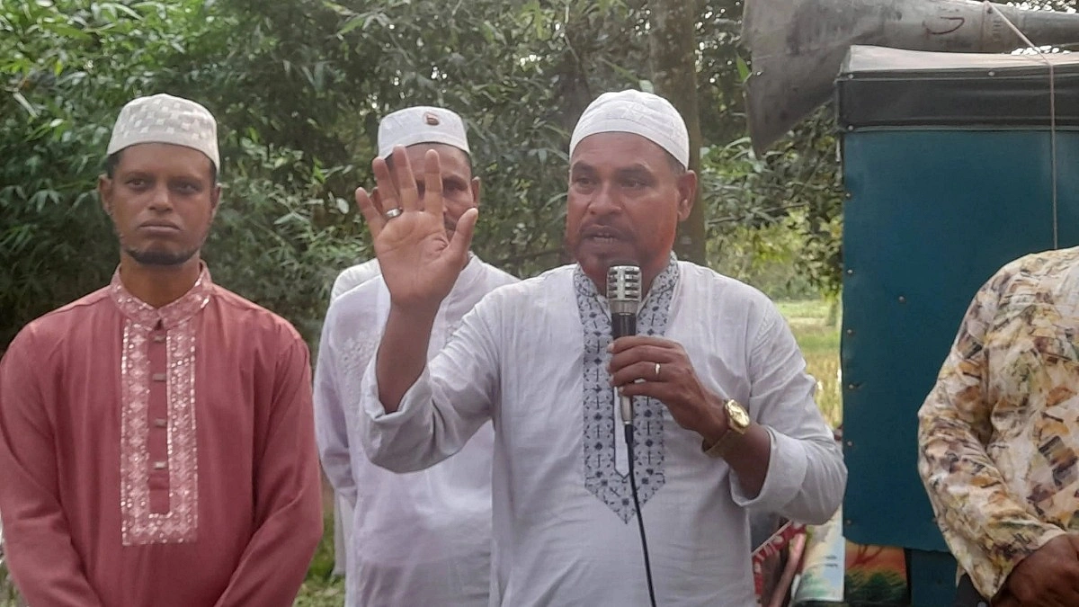 মৃত্যুসংবাদ শুনলেই জানাজায় হাজির আইয়ুব চৌধুরী