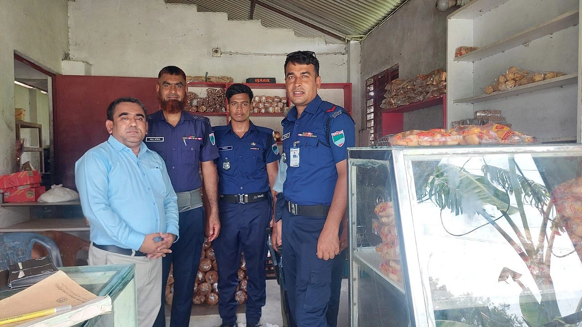 অস্বাস্থ্যকর পরিবেশে খাদ্য প্রস্তুত, ইনসাফ বেকারিকে জরিমানা