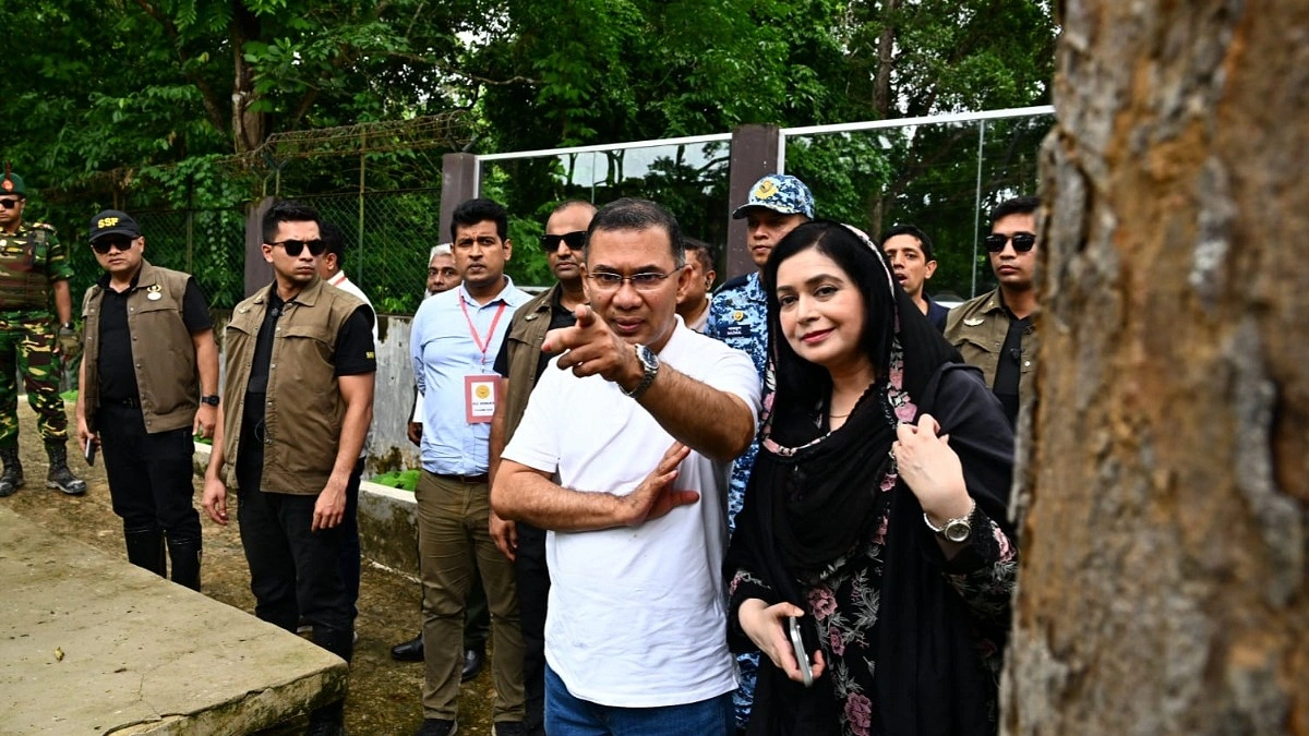 স্ত্রীকে সঙ্গে নিয়ে সাফারি পার্ক ঘুরে দেখলেন প্রধানমন্ত্রী