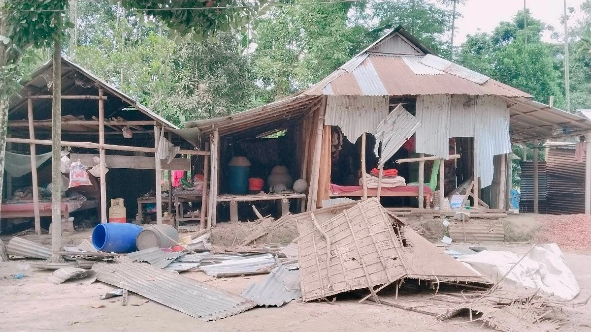 কেন্দুয়ায় জমি নিয়ে সংঘর্ষ, আহত ১০
