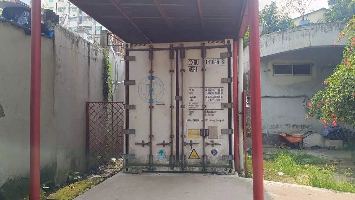 ঢাকা মেডিকেলে অচল মরচুয়ারি কুলার, সংকটে মরদেহ সংরক্ষণ