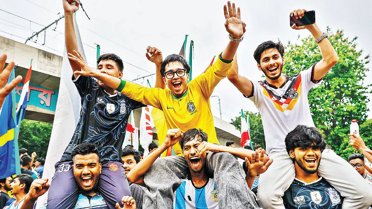 বিশ্বকাপ উন্মাদনা