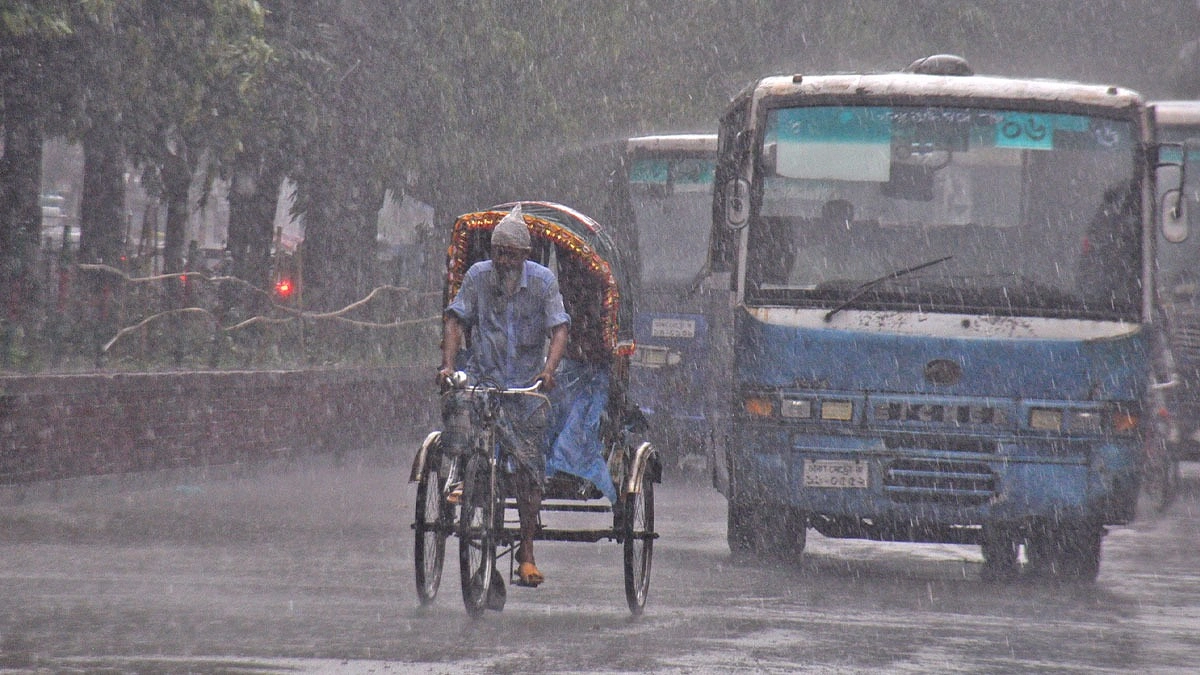 ঢাকায় বৃষ্টির আভাস, তাপমাত্রা বাড়তে পারে