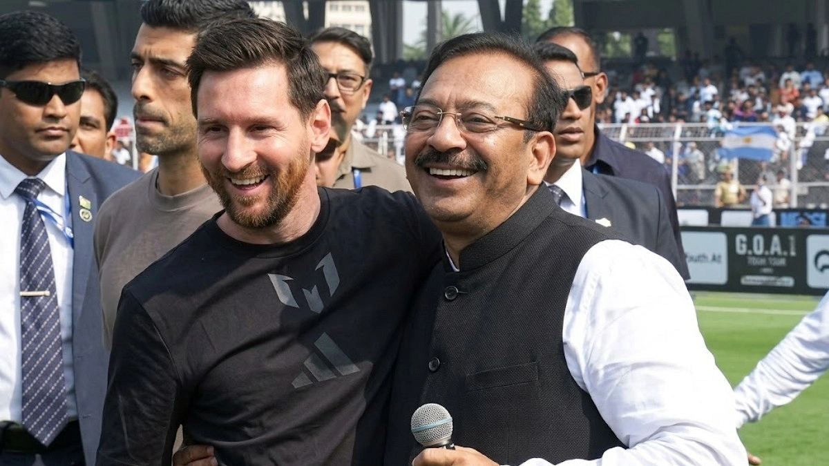 মেসিকাণ্ডে ফেঁসে যাচ্ছেন পশ্চিমবঙ্গের সাবেক ক্রীড়ামন্ত্রী