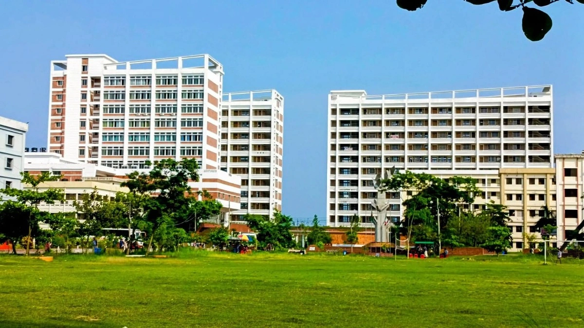 স্বপ্ন থেকে সম্ভাবনার ঠিকানায় পাবিপ্রবি, ১৯ বছরে পদার্পণ