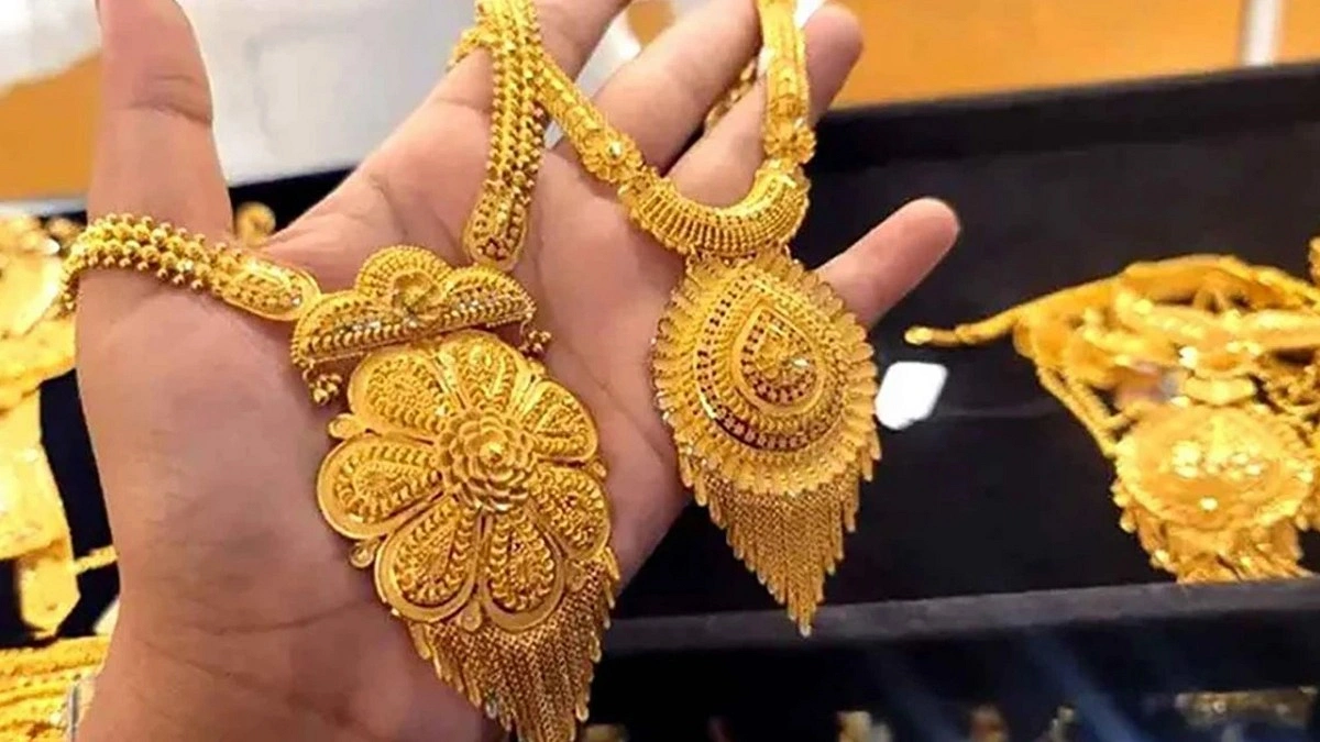 একদিনের ব্যবধানে ফের স্বর্ণের দামে পতন