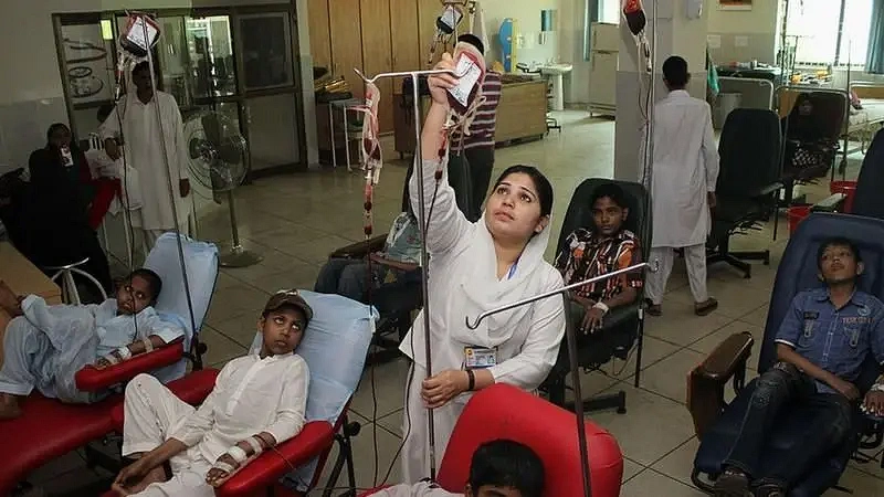 ফার্স্ট কাজিনদের মধ্যে বিয়ে হলে বংশগত রোগ সন্তানের মধ্যে ছড়িয়ে পড়ার ঝুঁকি বাড়ে