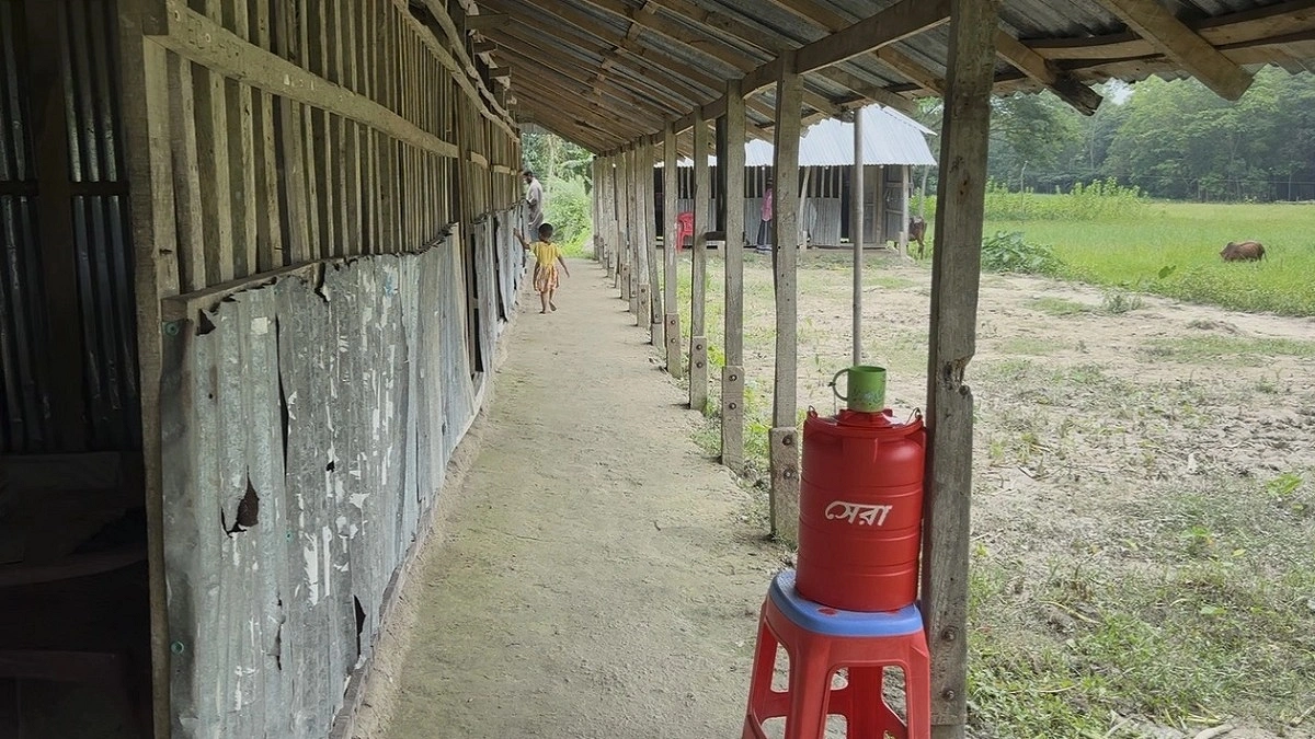 ৫ শিক্ষার্থীর জন্য শিক্ষক-কর্মচারী ১৭