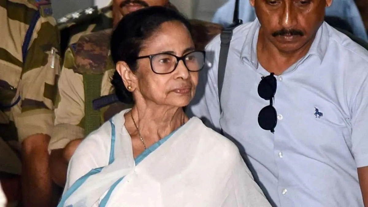 ৪৪০ কোটি টাকার তিন ব্যাংক অ্যাকাউন্ট ফ্রিজ, কারণ জানতে হাইকোর্টে তৃণমূল কংগ্রেস