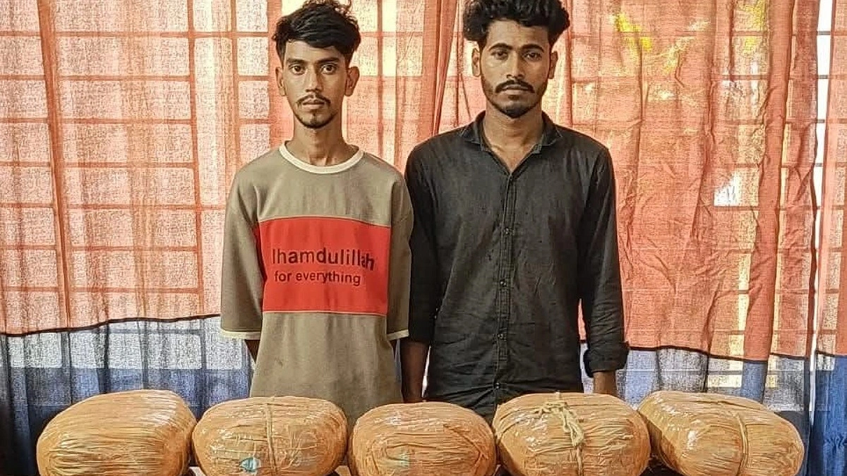 ৭২ কেজি গাঁজাসহ দুই মাদক কারবারি আটক