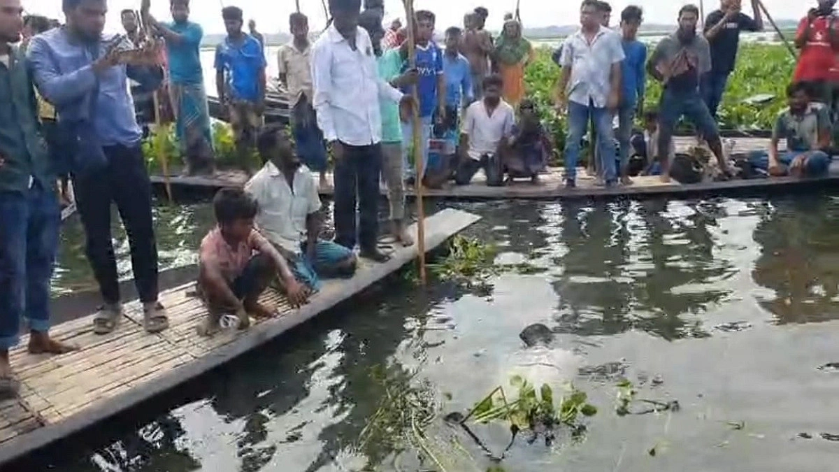 পরিচয় জানতে চাওয়ায় নৌ-ডাকাতের হাতে জেলে খুন