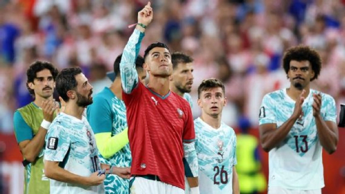 দুর্ঘটনায় প্রয়াত সতীর্থকে জয় উৎসর্গ রোনালদোর