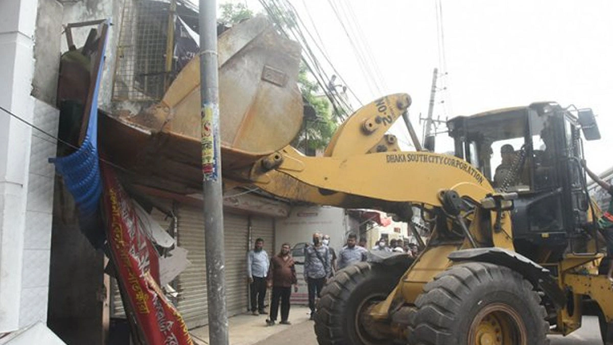 সায়েদাবাদ বাস টার্মিনালে উচ্ছেদ অভিযান