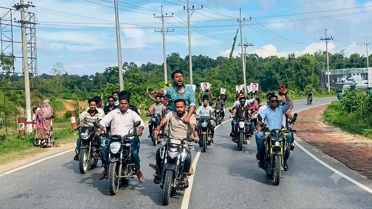 ঘোষণা দিয়ে ছাত্রলীগের মোটরসাইকেল শোডাউন, উত্তেজনা