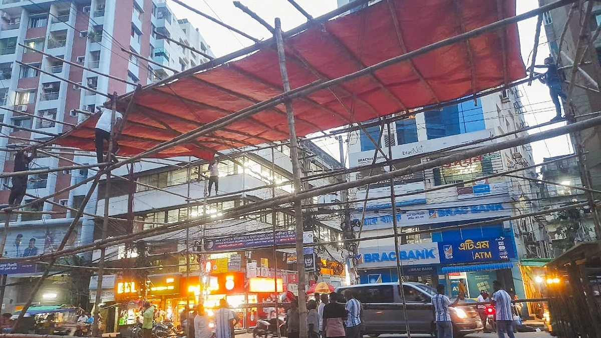 ফুটবলের রঙিন উৎসব দেখার অপেক্ষায় চট্টগ্রাম