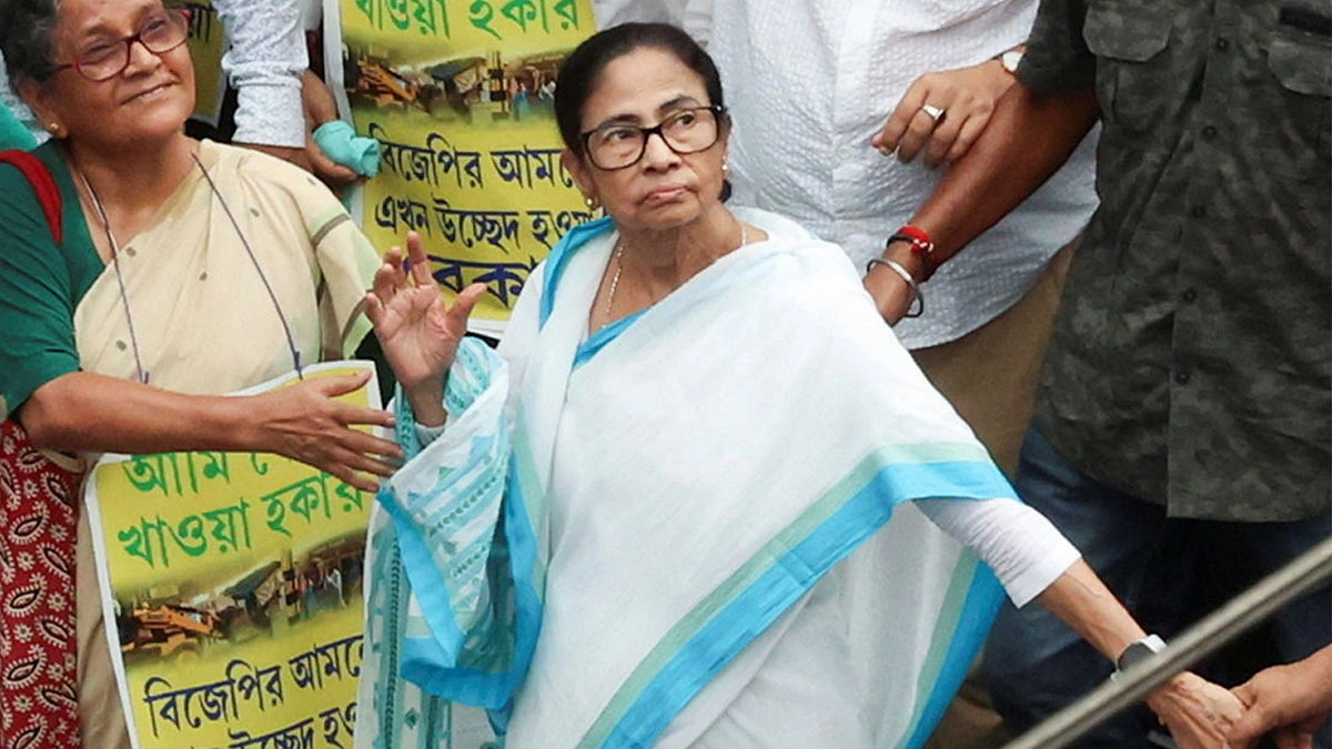 রাজ্য হারিয়ে দিল্লিমুখী মমতা